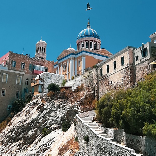 What to Drink in Syros: Traditional Drinks that Delight the Palate