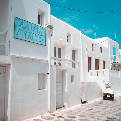What to Eat in Mykonos: A Taste Adventure in the Cyclades