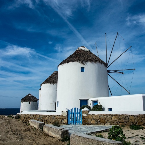 What to Drink in Mykonos: Traditional Drinks That Quench Your Thirst